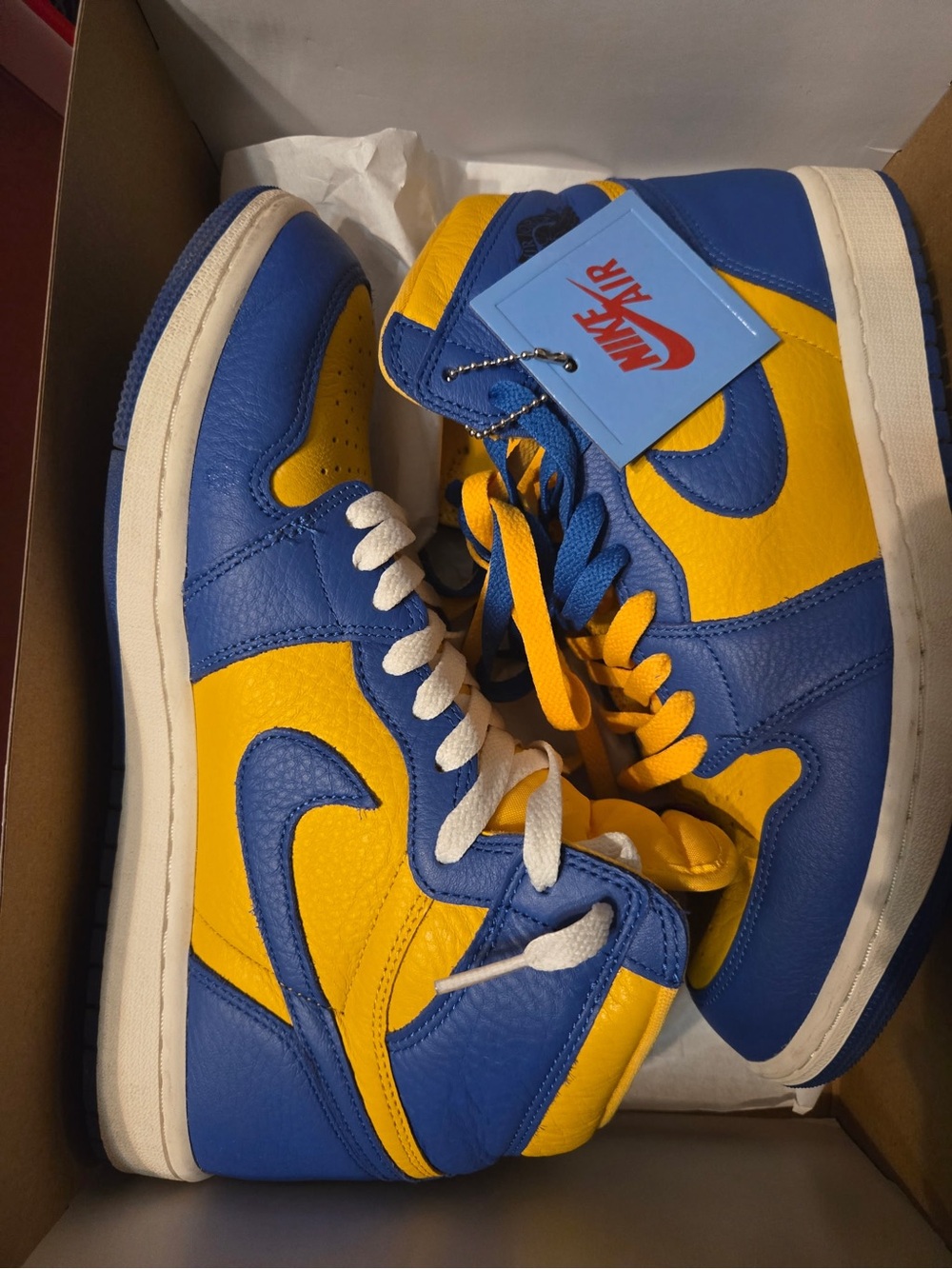 Nike High-Top Sneakers in Blue and Yellow - Picture 5 of 11